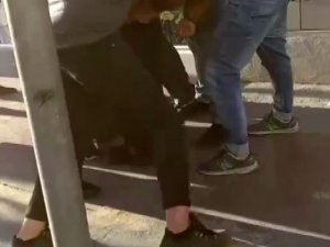 Esenyurt’ta Sokak Ortasına Dehşete Düşüren Görüntü