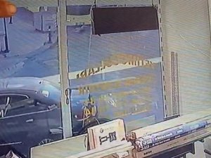 Sultanbeyli’de Yola Fırlayan Küçük Çocuğa İ̇ett Otobüsü Çarptı