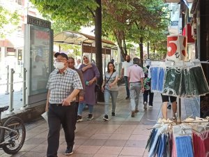 Vakalar Tırmanınca Maske Satışları Önemli Ölçüde Arttı
