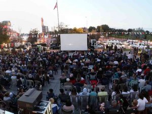 Yenimahalle’de Açık Hava Sinema Günleri Başladı