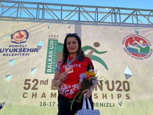Bursa Büyükşehir Belediyesporlu Arzu Atlı Balkan Üçüncüsü Oldu