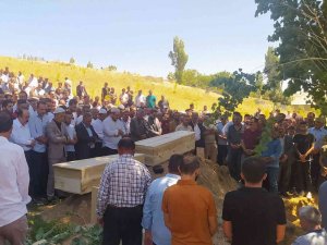 Yayladaki Kavgada Ölen 4 Kişi Toprağa Verildi