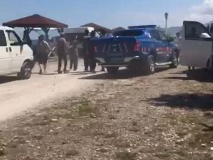 Zabıtalar İle Temizlik Yapan Belediye İşçisini Dövdüler