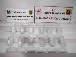 Türkiye-i̇ran Sınırında Metamfetamin Ele Geçirildi