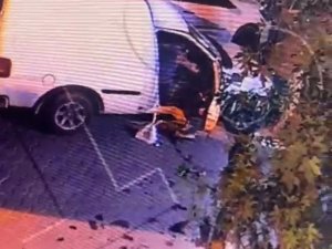 Fethiye’de Park Halindeki Araçtan Hırsızlık Yapan Şahıs Tutuklandı