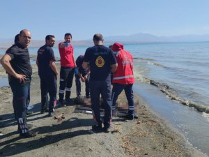 Van Gölü’ne Giren Çocuklardan 2’sinin Cansız Bedeni Bulundu