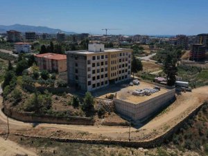 Alanya’da Etüt Merkezi Ve Yeni Okul İnşaatı Devam Ediyor