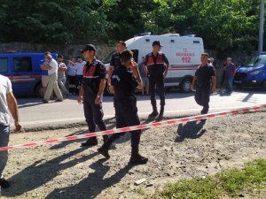 Otomobil Melen Çayı’na Düştü, Ekipler Sürücüyü Bulmak İçin Seferber Oldu