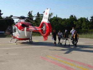 Kalp Krizi Geçiren Kadın Ambulans Helikopterle Hastaneye Sevk Edildi