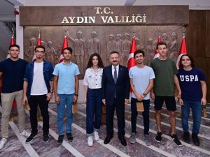 Aydın Valisi Aksoy, Yks 2022 Türkiye Şampiyonlarını Ağırladı
