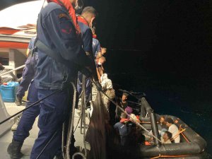 Yunanistan Unsurlarınca Geri İtilen 9 Göçmen Kurtarıldı