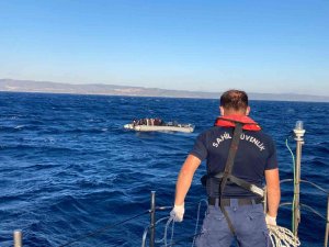 Ayvalık Açıklarında 49 Düzensiz Göçmen Kurtarıldı
