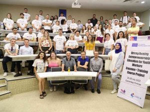 “Gençlik Çalışanları İçin Girişimcilik Eğitiminin Güçlendirilmesi” Projesi Hkü’de Açıldı