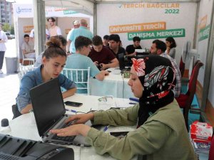 Bağcılar Belediyesinden Öğrencilere Üniversite Tercihi Desteği