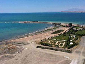 Van Gölü Sahiline Modern Park