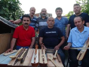 Yetmiş Yıl Önce Göçtükleri Köyün Geleneklerini Bursa’da Yaşatmaya Çalışıyorlar