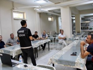 Sağlık Personeline Madde Bağımlılığı Anlatıldı