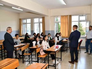 Yaz Okulu Kursları Öğrencilerin Bilgilerini Pekiştirmelerini Sağlıyor