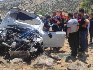 Kontrolden Çıkan Araç Şarampole Uçtu: 1 Yaralı