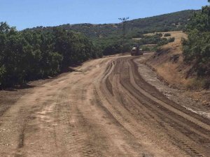 Genç’te Köy Yollarının Yapımı Sürüyor