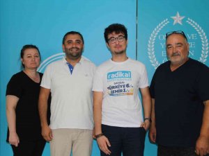 Yks’de Tyt İ̇zmir Birincisi Eren: “İ̇nanılmaz Bir Mutluluk”