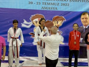 Namağlup Türkiye Şampiyonu Azra’nın Sevinç Gözyaşları
