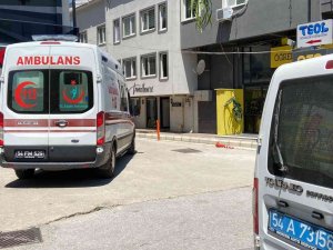 Genç Diş Hekimi Evinde Ölü Bulundu