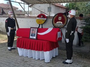 Kazada Ölen Kıbrıs Gazisi Toprağa Verildi
