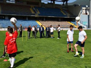 Vali Gürel, Sporcularla Bir Araya Geldi