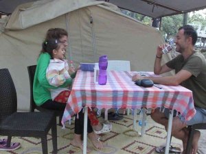 Kuzey Ege’de Bayram Sonrası Da Karavan Ve Çadır Alanlarında Doluluk Yaşanıyor