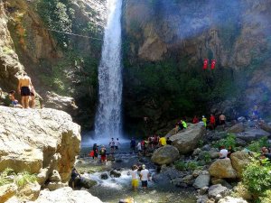 Doğa Tutkunlarının Yeni Gözdesi “Karaçay Şelalesi”