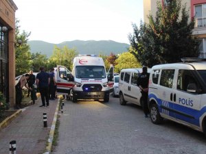 Kocaeli’de 17 Yaşındaki Genç Evde Tabancayla Vurulmuş Halde Bulundu