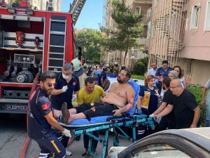 Üsküdar’da Apartmanda Doğalgaz Patlaması: 1’i Ağır 3 Yaralı