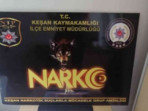 Polisin Şüphe Üzerine Durdurduğu Araçtan Uyuşturucu Çıktı