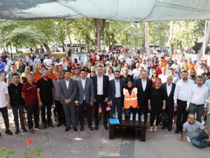 Yalova Belediye İşçileri Zammı Davul Zurnayla Kutladı