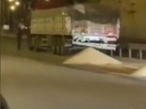 Yolcu Otobüsü Tıra Arkadan Çarptı: 1 Ölü, 11 Yaralı