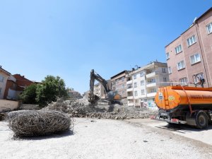 Çarşı Bölgesine 150 Araçlık Otopark Kazandırılıyor