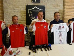 Atakaş Hatayspor’un Yeni Sezonda Giyeceği Formalar Basına Tanıtıldı