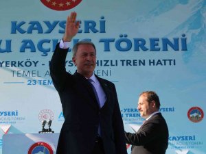 Bakan Akar: "Yunanistan’ın Türk Okullarını Askıya Almasını Şiddetle Kınıyorum"