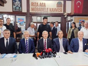 Chp Genel Başkanı Kılıçdaroğlu, Muhtarlar Ve Vatandaşlarla Buluştu