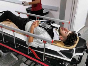 Otomobil İle Motosiklet Çarpıştı: 1 Ağır Yaralı
