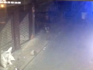 Taksim’de Biber Gazıyla Gasp Kamerada