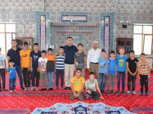 Kaymakam Kaya, Kur’an Kursundaki Çocuklarla Bir Araya Geldi