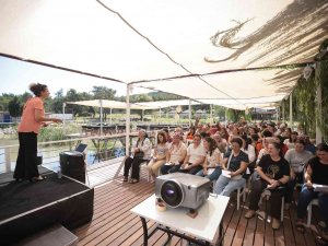 İ̇zmirli Kadınlara Girişimcilik Fırsatı