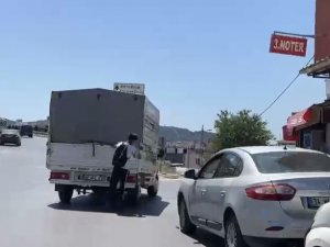 Sultanbeyli’de Patenli Gencin Tehlikeli Yolculuğu Kamerada