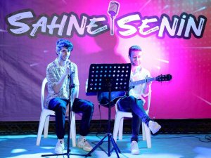 Körfez’de Sahne Gençlerin