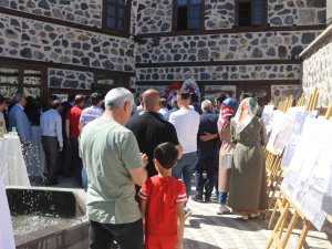 100 Binin Üzerinde Tarihi Belge, Doküman Ve Fotoğrafın Yer Aldığı ‘Erzurum Şehir Arşivi’ Açıldı