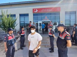 Kırklareli’nde Yakalanan 327 Kaçak Göçmen Sınır Dışı Edildi