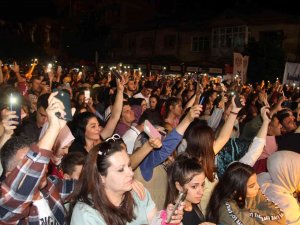 Manuş Baba Konya’da Hayranlarıyla Buluştu