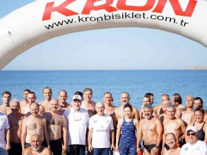 4. Büyükçekmece Körfezi Açık Deniz Yüzme Yarışı Yoğun İlgi Gördü